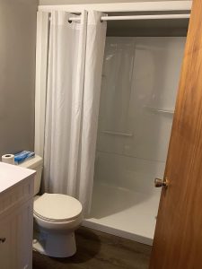 Knotty Pine Cabin 301 bath