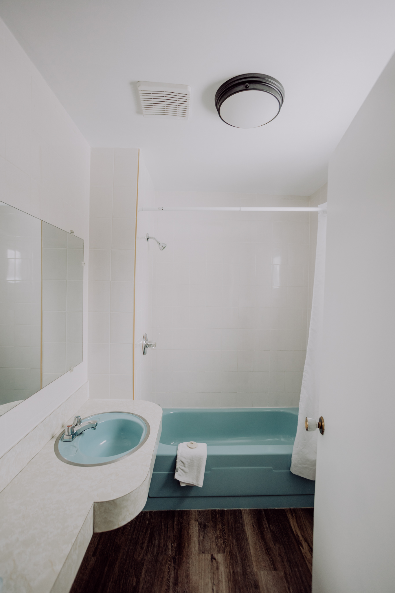 Eagle's Nest 305 bath